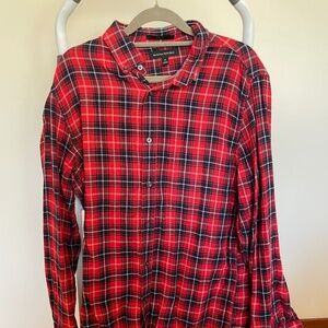 Banana Republic Red Plaid Slim Fit Button-Up Shirt (Size M)